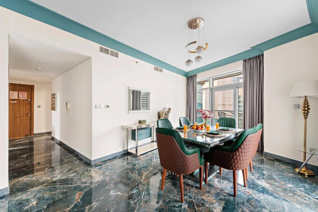 First Class 2br Stunning Fountain View Appartement Dubai