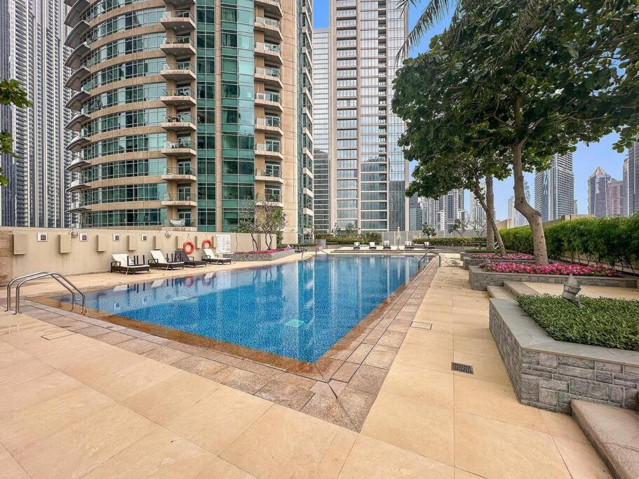 First Class 2br Stunning Fountain View Appartement *